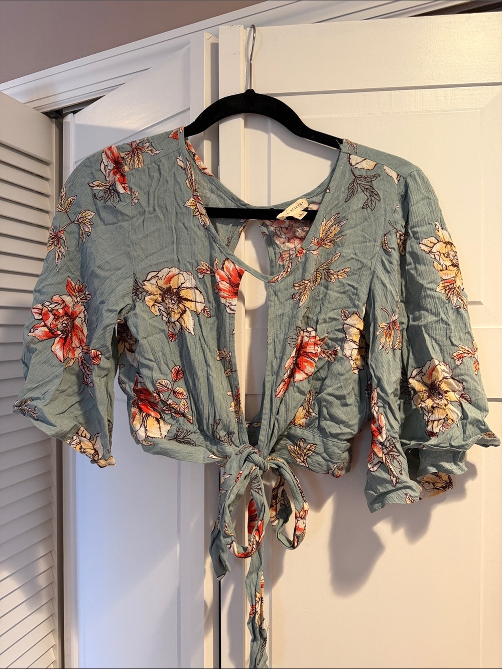 La Hearts Sage Green Floral Tie-Front Crop Top